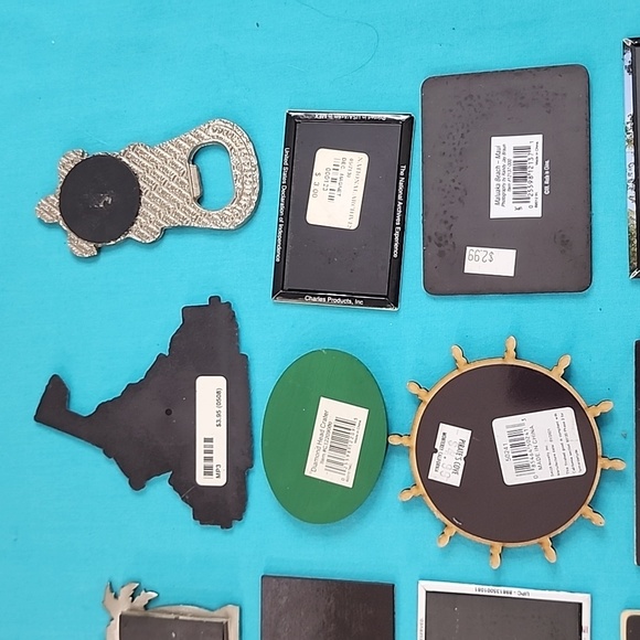 Lot of 24 Refrigerator Magnets - Picture 10 of 10